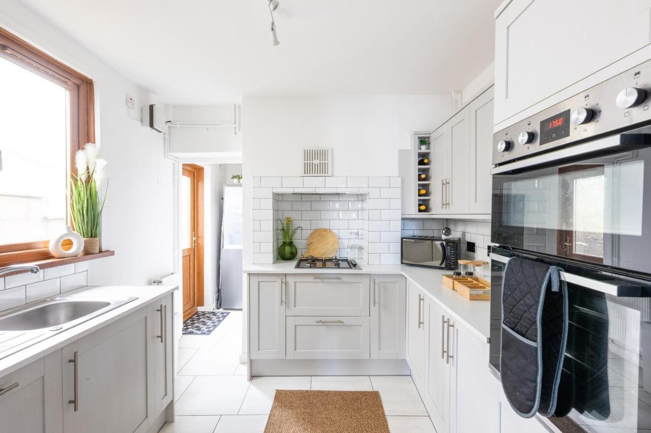 Levi Suite By Koya Homes - 3-Bedroom Home, Downtown Cardiff, Free Parking Eksteriør billede