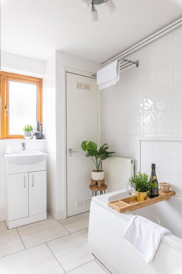 Levi Suite By Koya Homes - 3-Bedroom Home, Downtown Cardiff, Free Parking Eksteriør billede